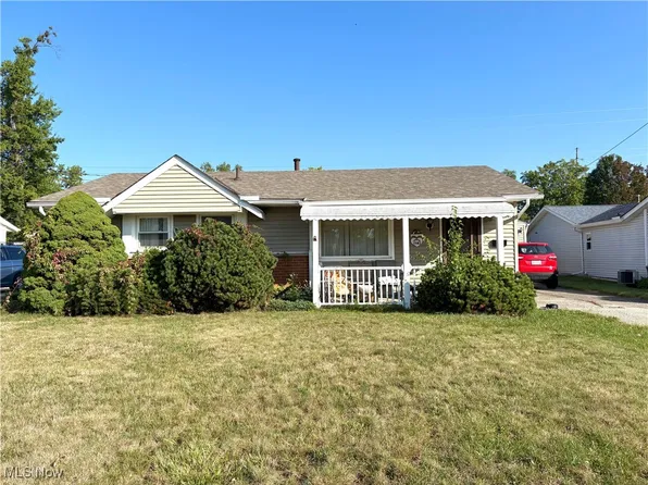 1983 E 37th St, Lorain, OH 44055