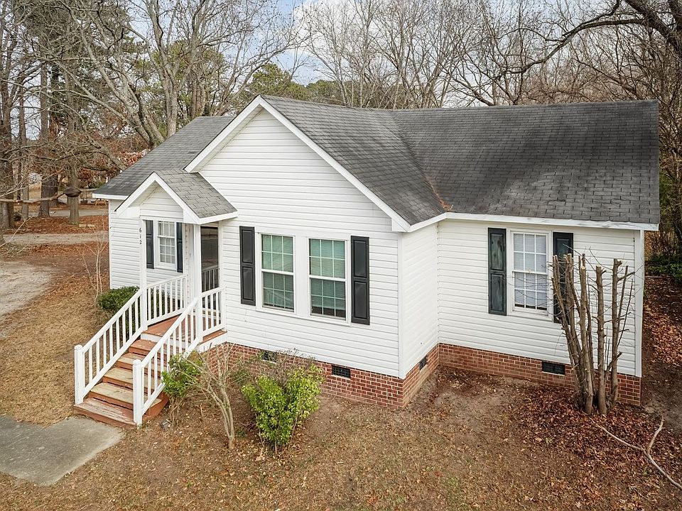 1st image of 612 W Stallings St