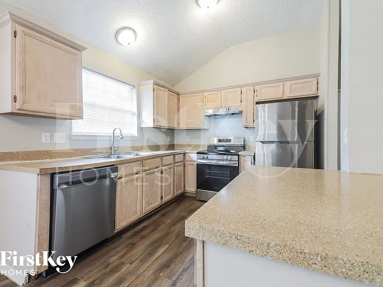 1446 Cross Courts Dr — Photo 9