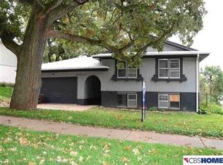 3815 Grebe St, Omaha, NE 68112