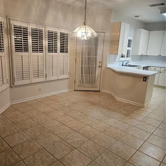 1568 Ridge Point Dr — Photo 8
