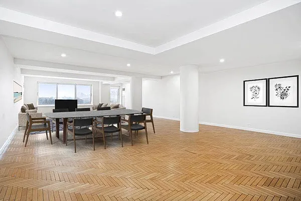 Rented by Douglas Elliman | media 19