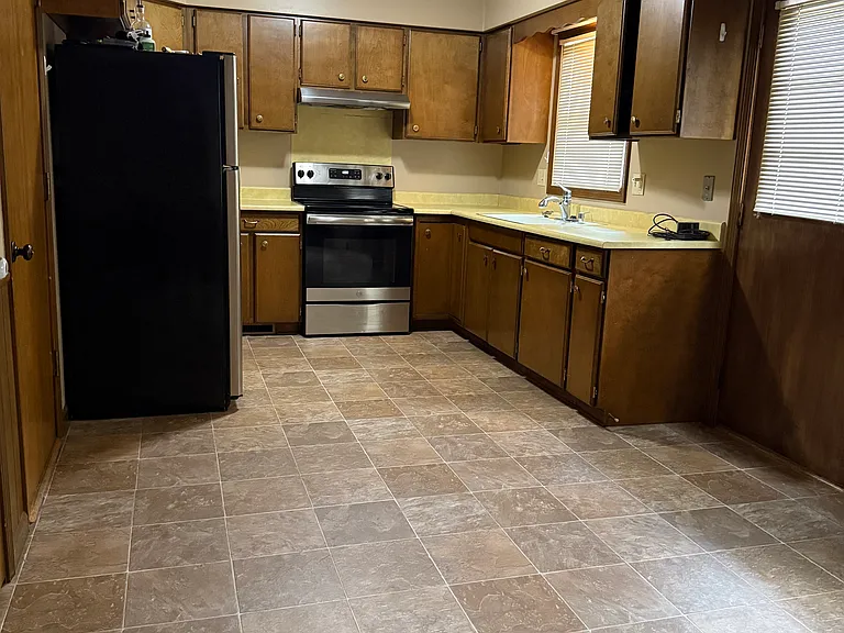 1119 Morningside Dr — Photo 20