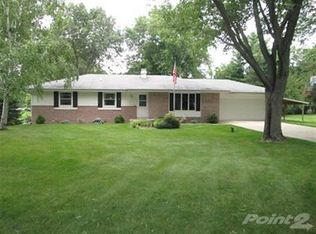 9004 S Suburban Dr, Beloit, WI 53511