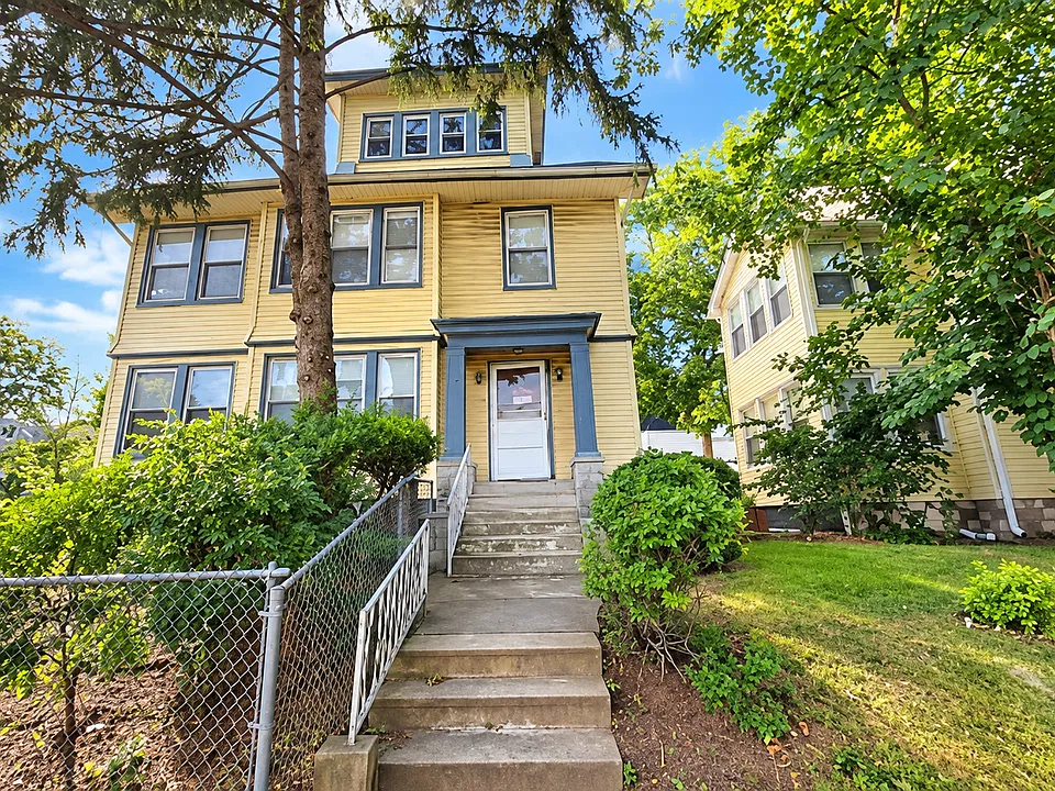 67 Parkview Ter #1C