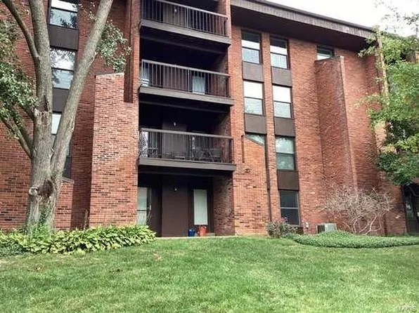 585 Coeur De Royale Dr APT 204, Saint Louis, MO 63141