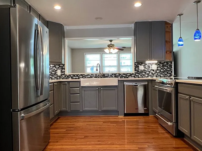 805 Gardenview Dr — Photo 7
