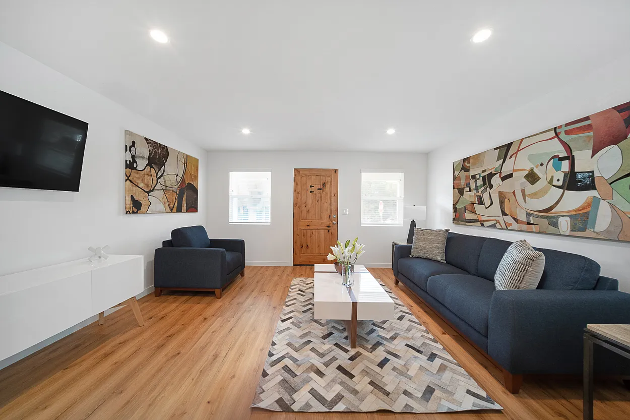 3 bed, 1800 sqft, $8,000 — Photo 4