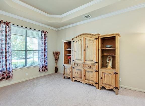 3rd image of 205 Mollie Dr
