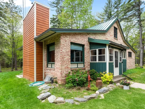 8041 Two Lakes Rd, Lake Tomahawk, WI 54539