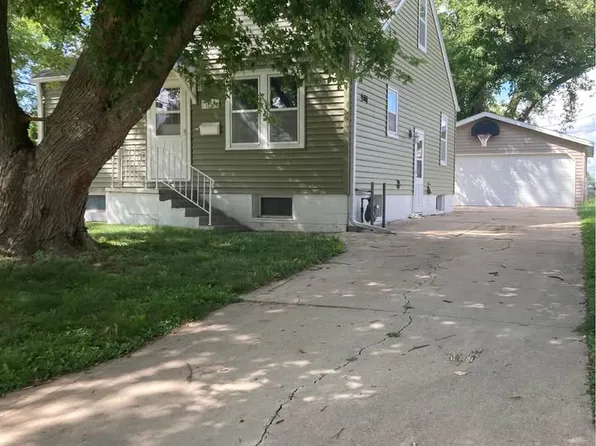 1240 13th Ave, Marion, IA 52302