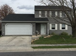 35 Honeysuckle Dr, Mechanicsburg, PA 17050