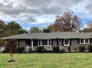 25 McLendon Dr, Greenville, SC 29611