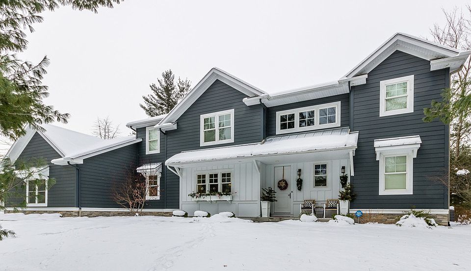 MAGNIFICENT CUSTOM HOME RECENTLY BUILT BY COBBLESTONE HOMES- Nationally recognized for building scie