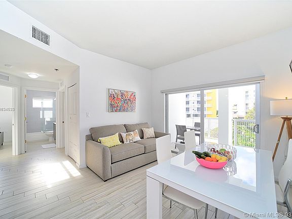 2nd image of 481 NE 29th St #501