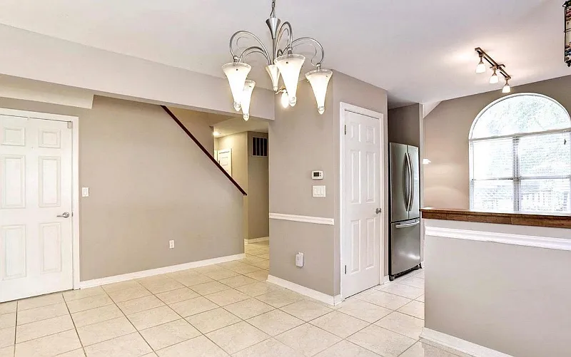 2 bed, 2.5 bath, 1700 sqft, $3,250 — Photo 4