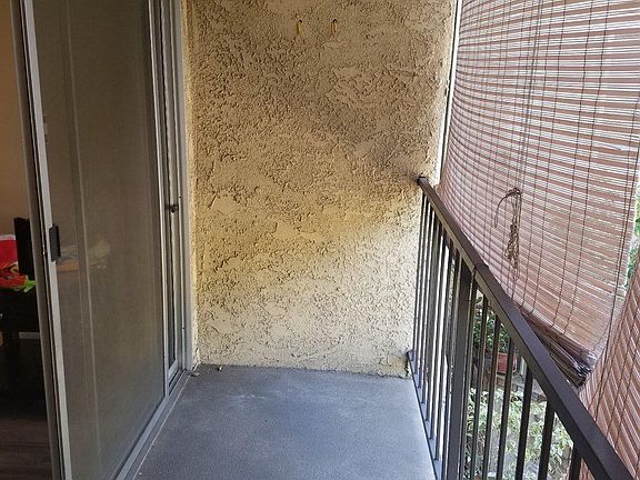 5th image of 365 Burchett St Unit 211