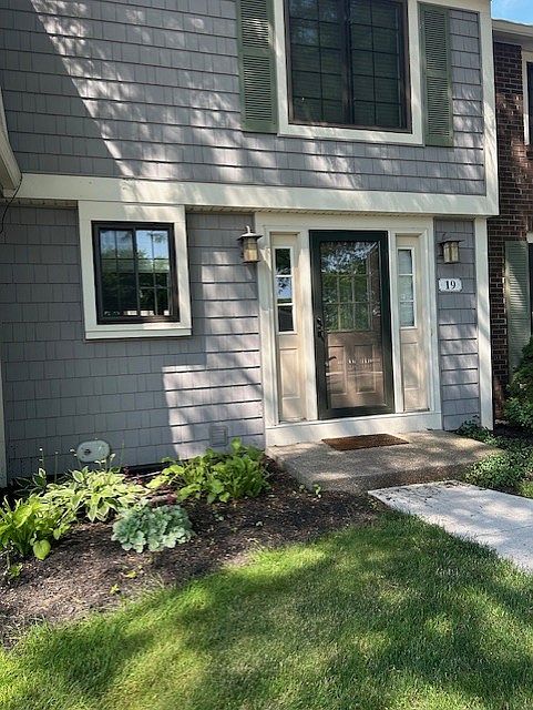 Private Front Entry