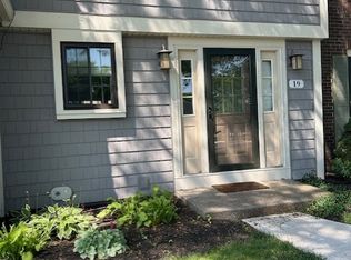 19 Village Trl, Honeoye Falls, NY 14472