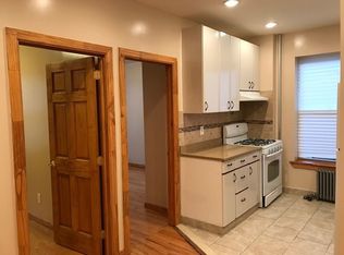 3055 47th St APT 1R, Astoria, NY 11103