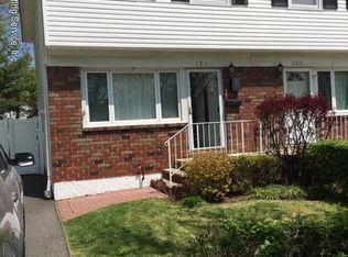 121 Lindenwood Rd, Staten Island, NY 10308