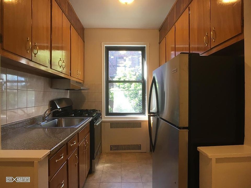 1st image of 3162 29th St APT 5E
