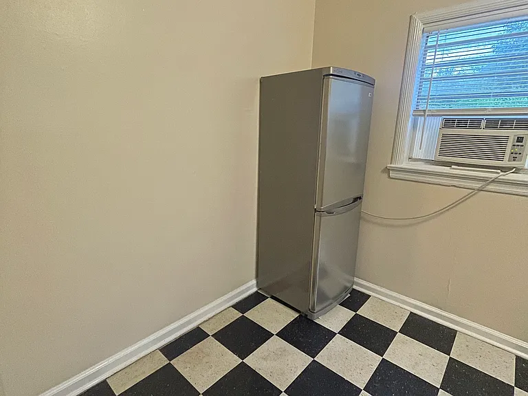 912 Oxmoor Rd #3 — Photo 37