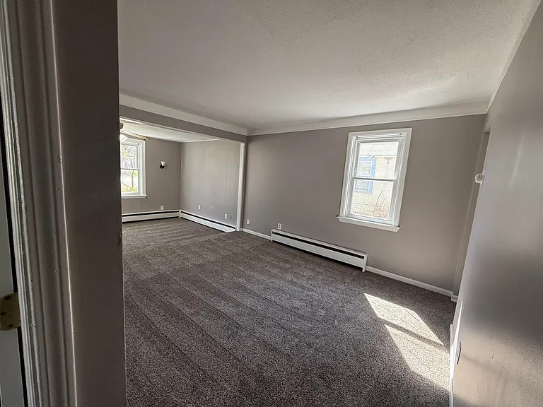 633 Bagley Ave — Photo 6