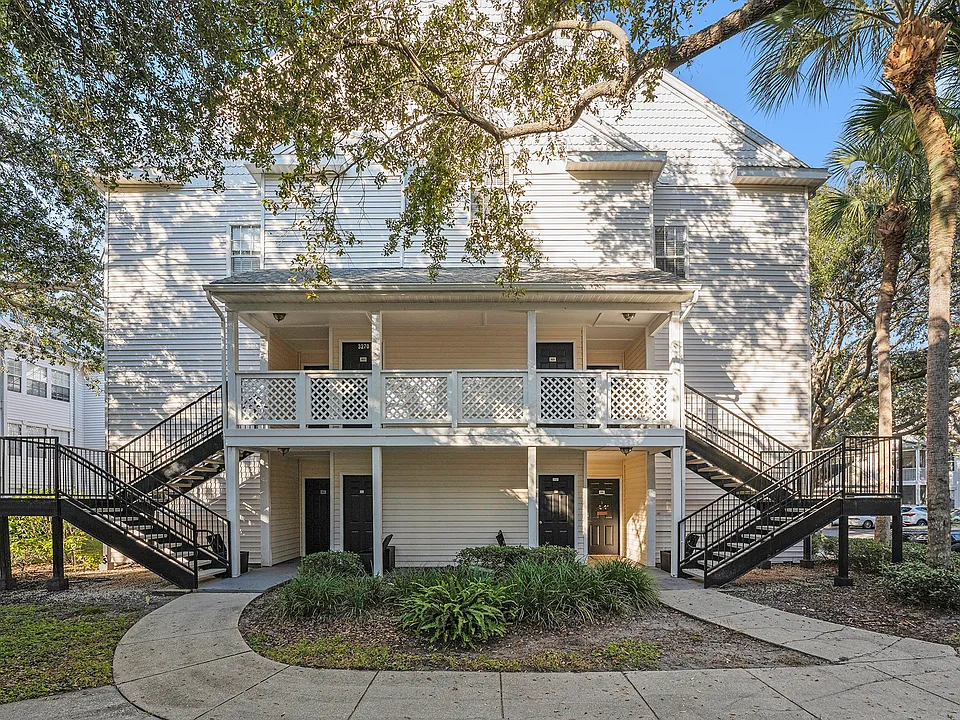 3270 Haviland Ct #301