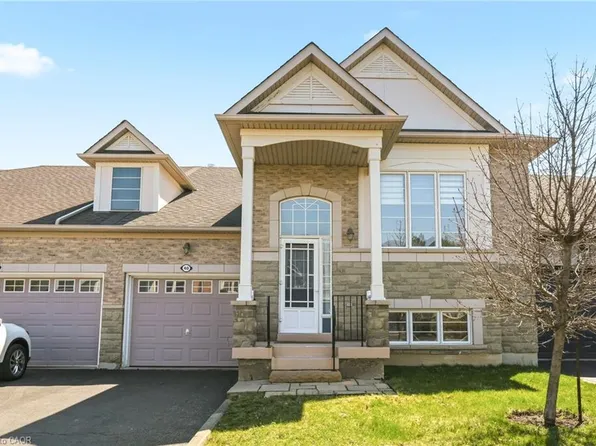 4400 Millcroft Park Dr #40, Burlington, ON L7M 5B5