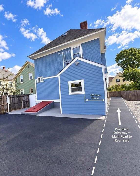 2nd image of 223 Massachusetts Ave
