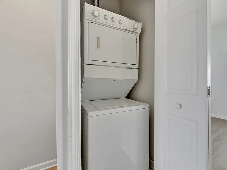4287 S Capitol St SW — Photo 12