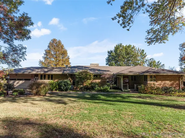 4215 S Columbia Pl, Tulsa, OK 74105