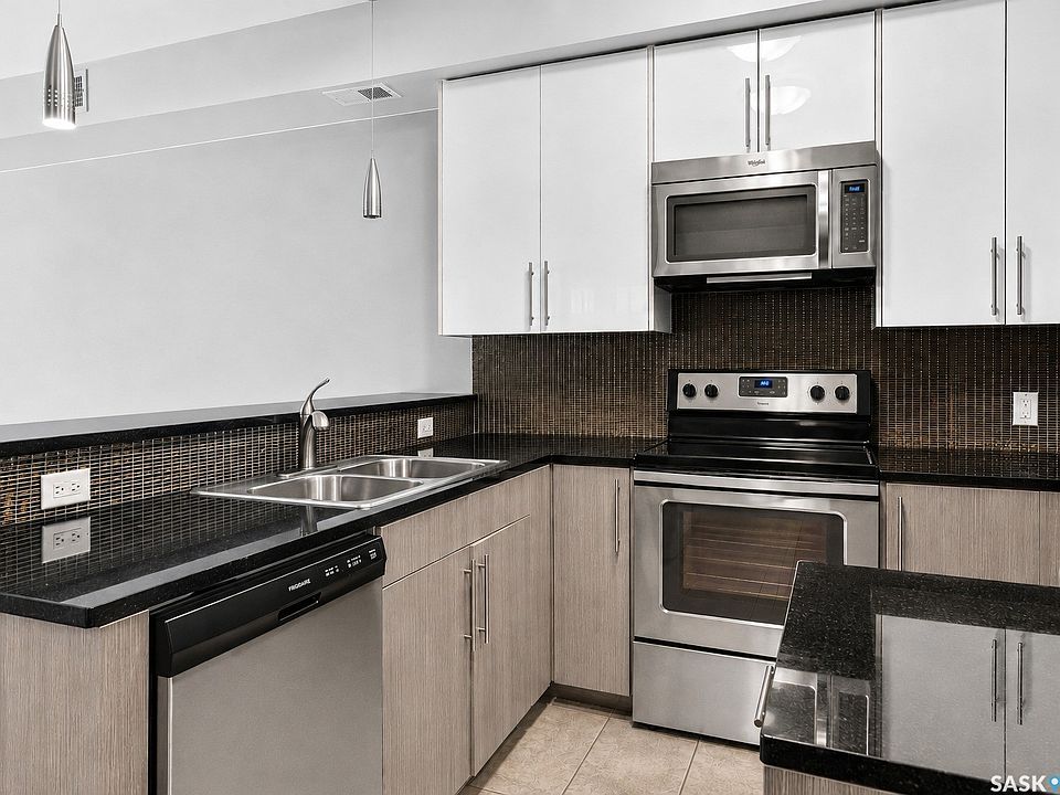 1st image of 2255 ANGUS Street #202