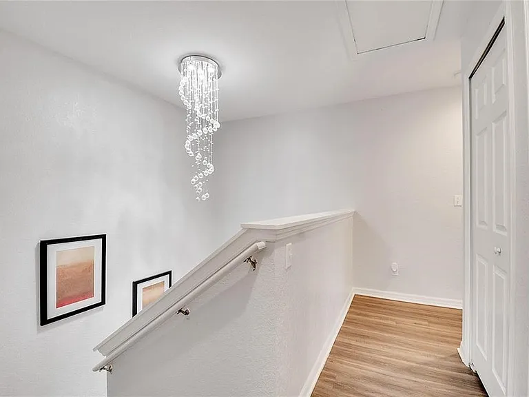2713 Bushman Dr — Photo 15
