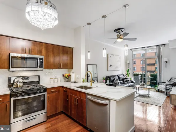 1000 New Jersey Ave SE APT 1027, Washington, DC 20003