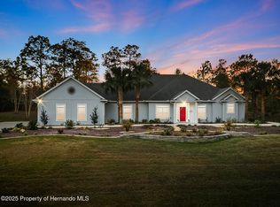 120 Oak Village Blvd S, Homosassa, FL 34446