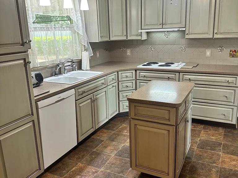 2916 Windemere Cir — Photo 11
