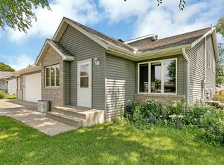 415 Sundown Dr, Avon, MN 56310