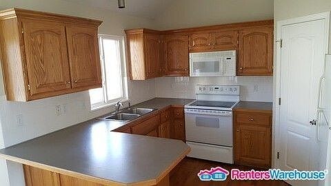 4th image of 1825 Shannon Dr