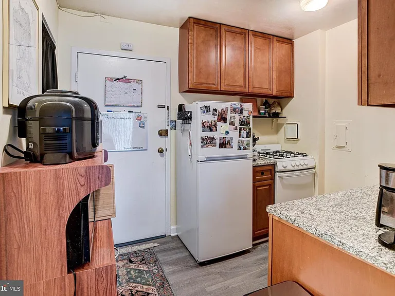 922 24th St NW #115 — Photo 9
