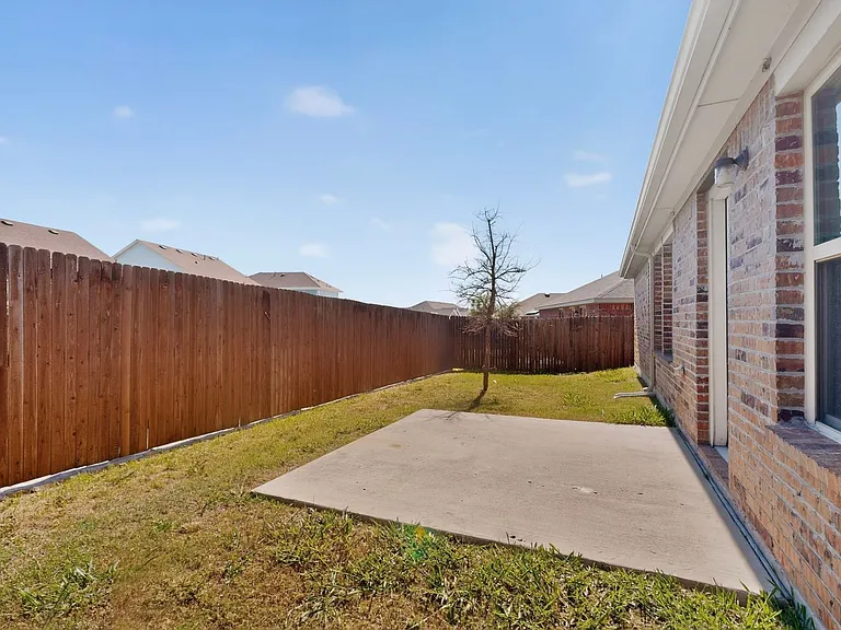 1901 Princeton Ave — Photo 38