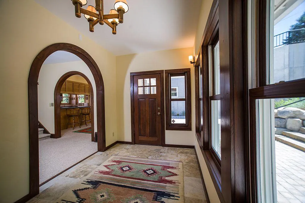 4 bed, 2424 sqft, $4,500 — Photo 4