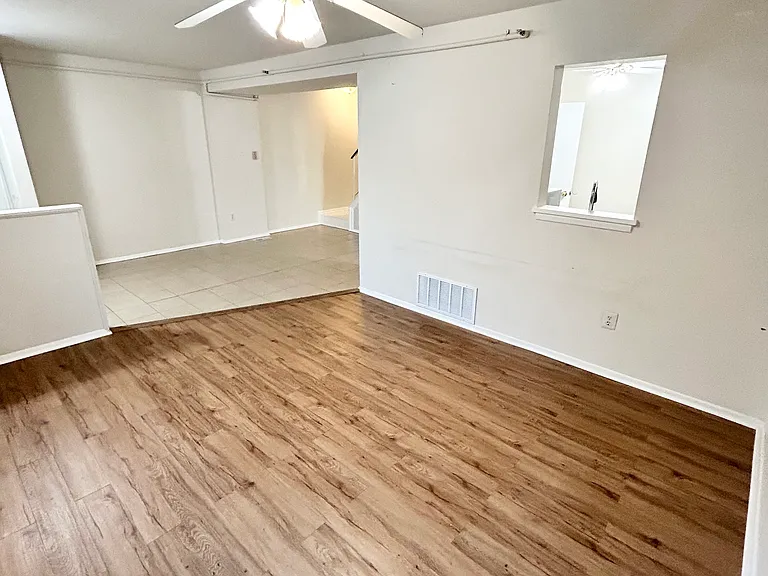 4823 Berwyn House Rd #4823 — Photo 2