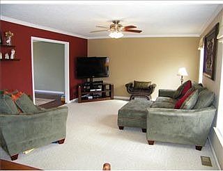 5th image of 232 Gary Dr