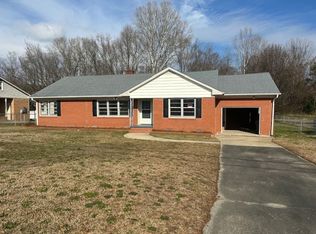 422 Darby Ave, Kinston, NC 28501
