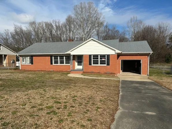 422 Darby Ave, Kinston, NC 28501