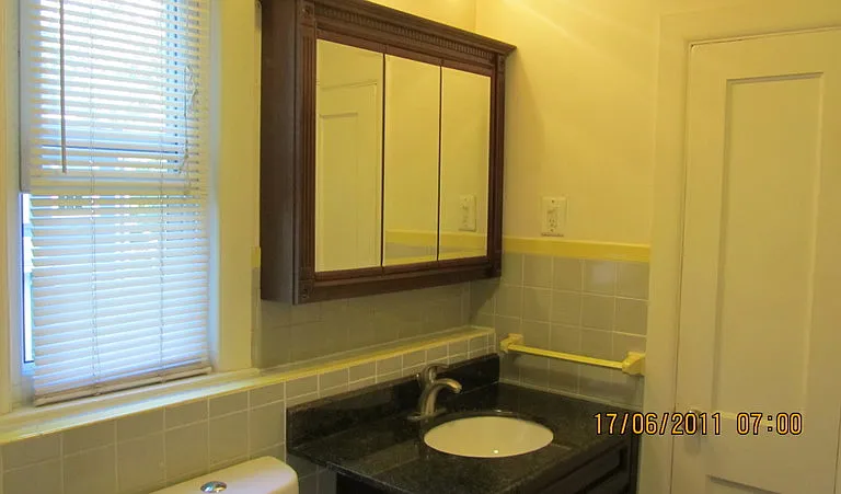 8 Denns Pl — Photo 21