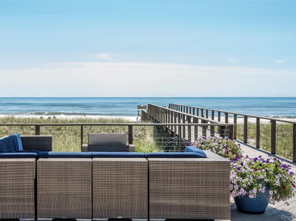 585 Dune #A18, Westhampton, NY 11977