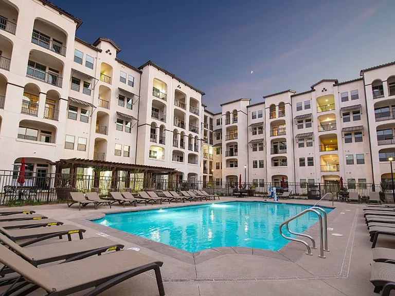 Centerpointe at Market Apartments - 3145 Market Street Riverside CA 92501 — Photo 56